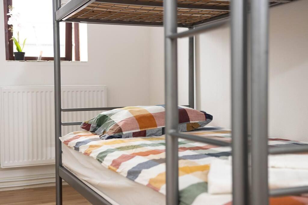 Historical Malt Factory Apartment, 6 Bedrooms, Sleeps 12 , Hot Tub Helsingborg Exterior photo