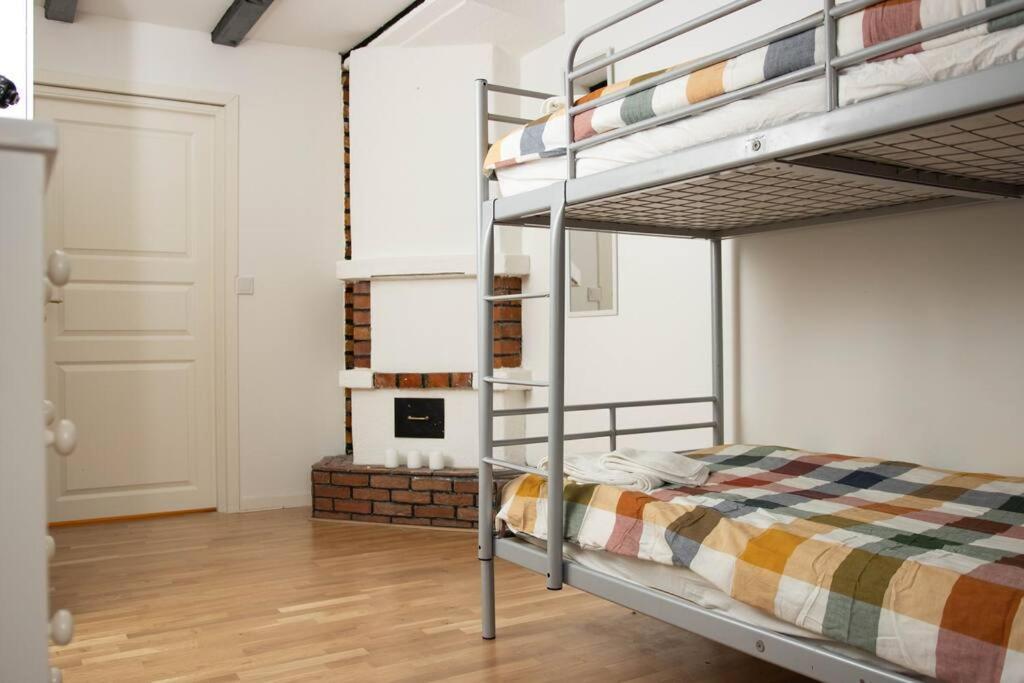 Historical Malt Factory Apartment, 6 Bedrooms, Sleeps 12 , Hot Tub Helsingborg Exterior photo